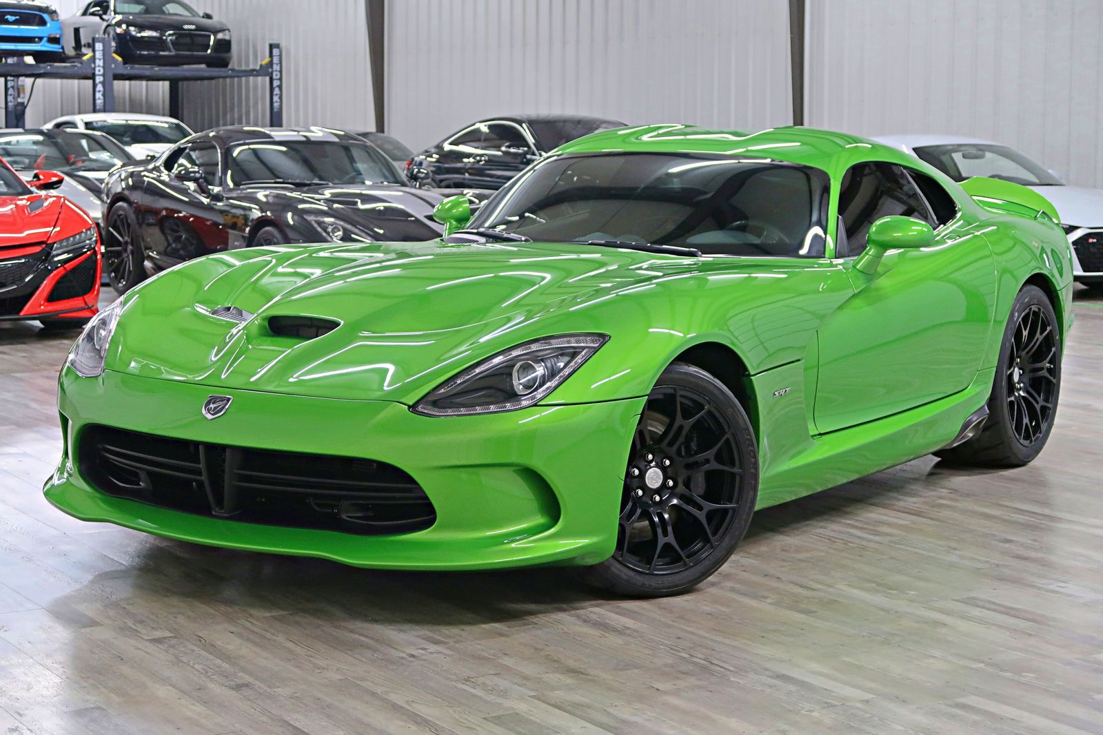 2014 Dodge SRT Viper - 44