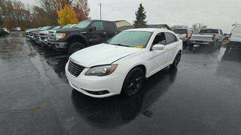 Vehicle Image 1 of 1 for 2014 Chrysler 200