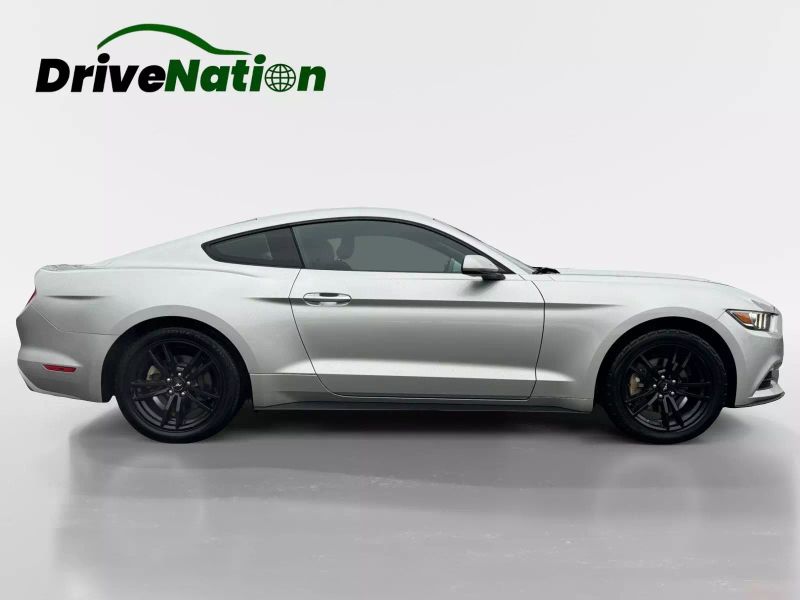 2015 Ford Mustang - 28