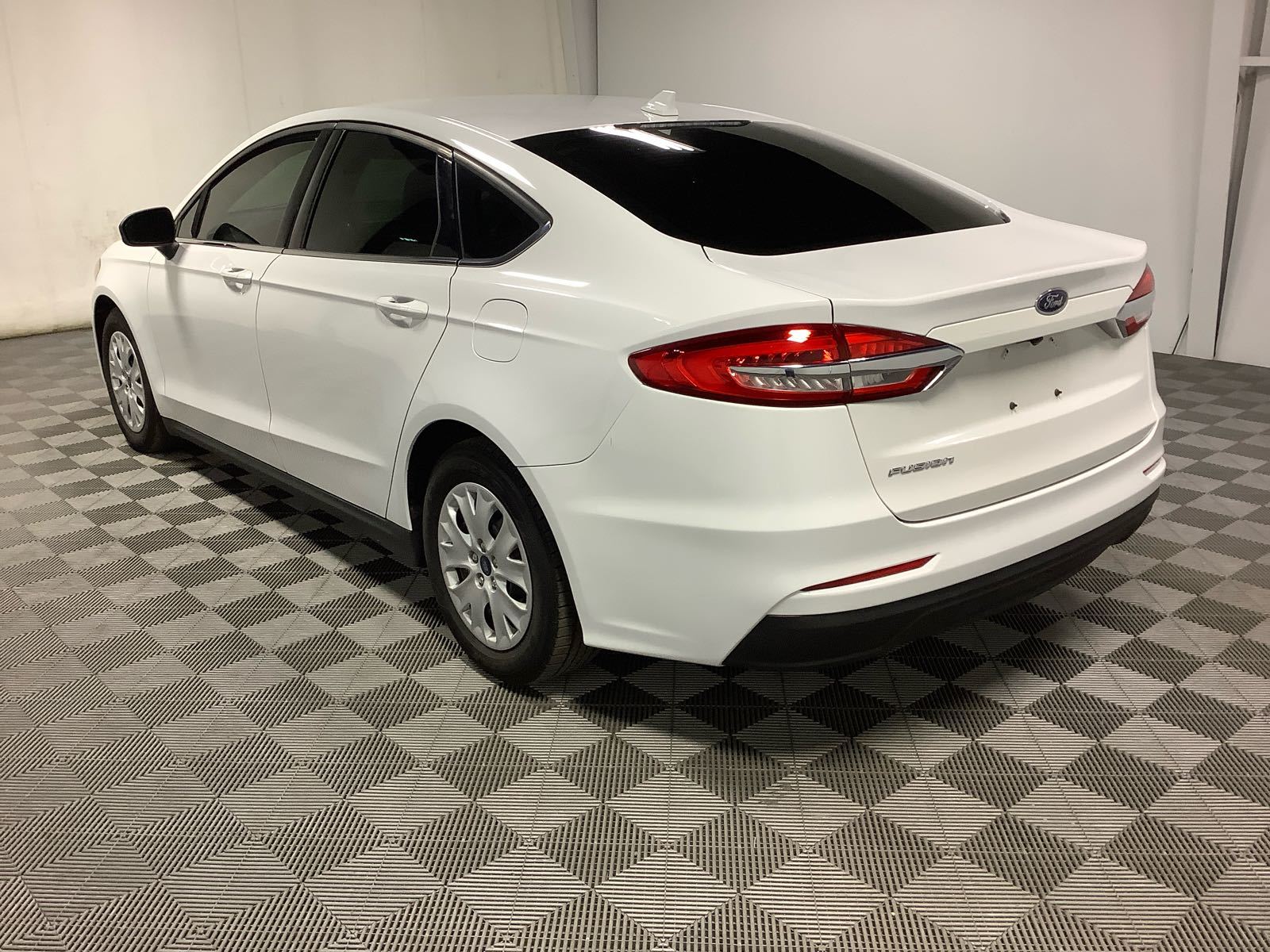 2020 Ford Fusion - 2