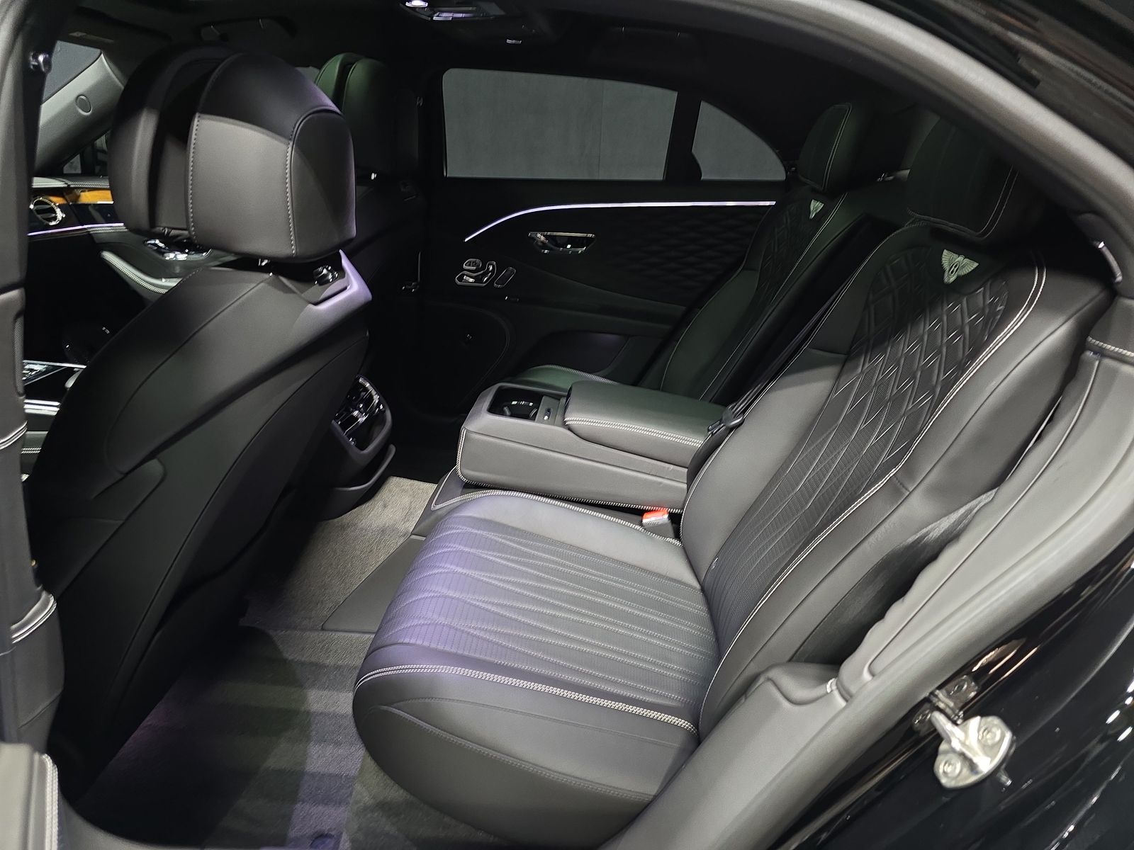Vehicle Image 57 of 65 for 2021 Bentley Flying Spur