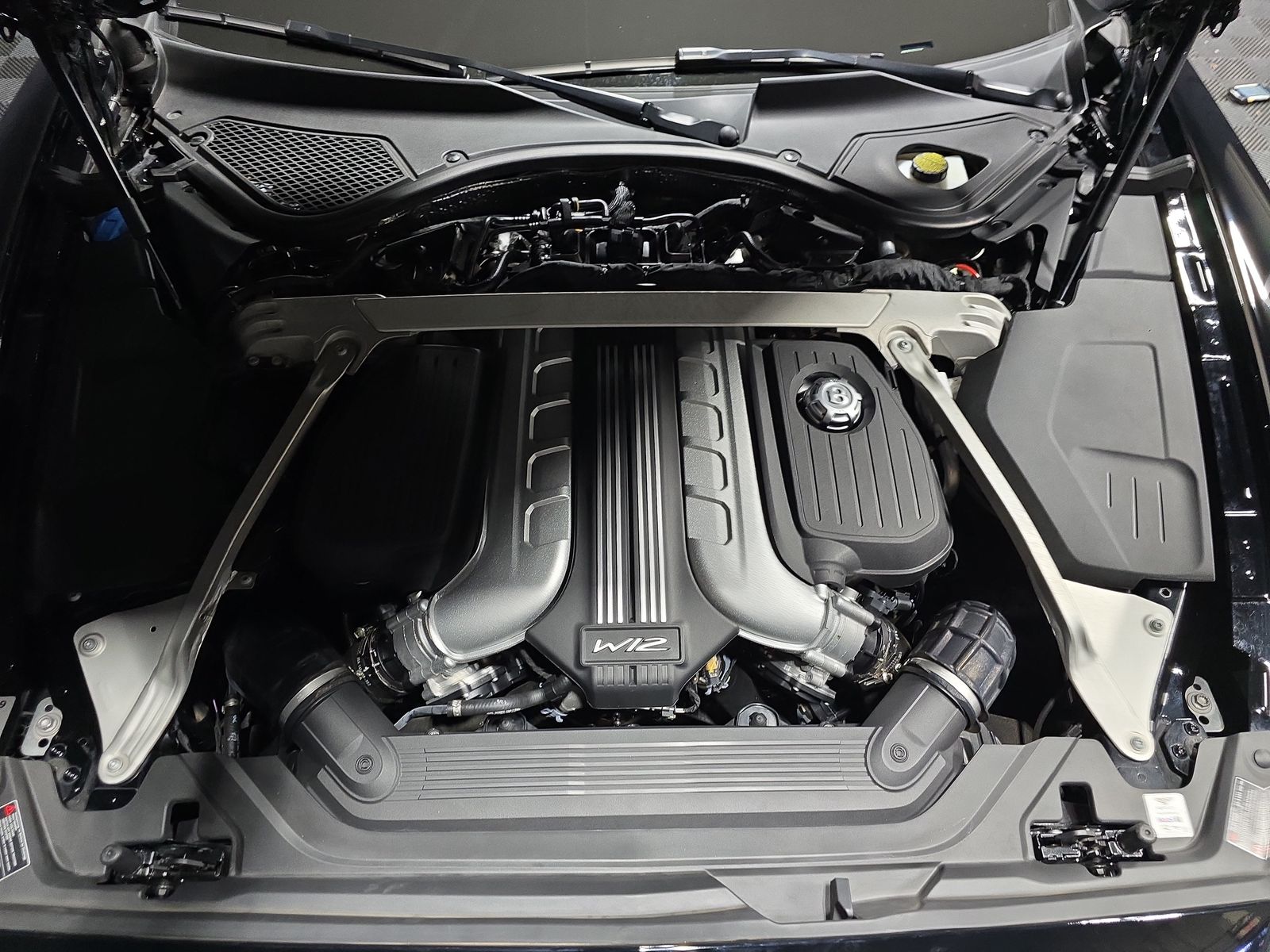Vehicle Image 59 of 65 for 2021 Bentley Flying Spur