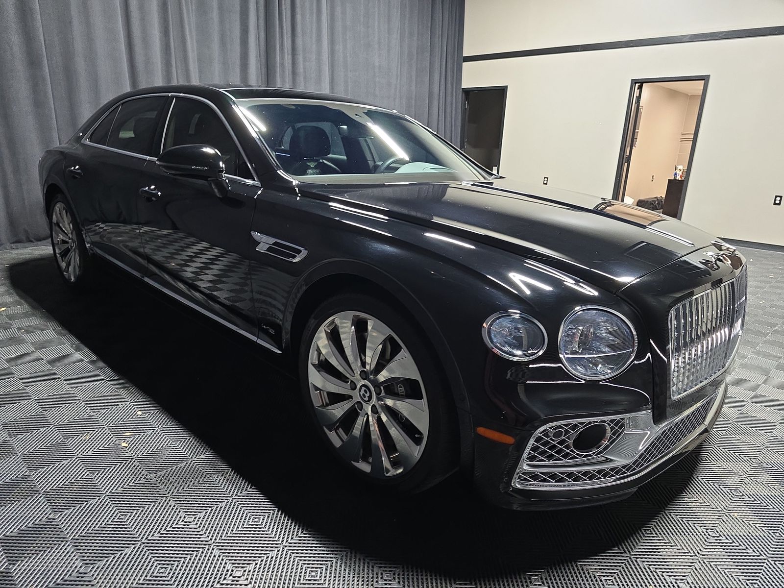 2021 Bentley Flying Spur - 47