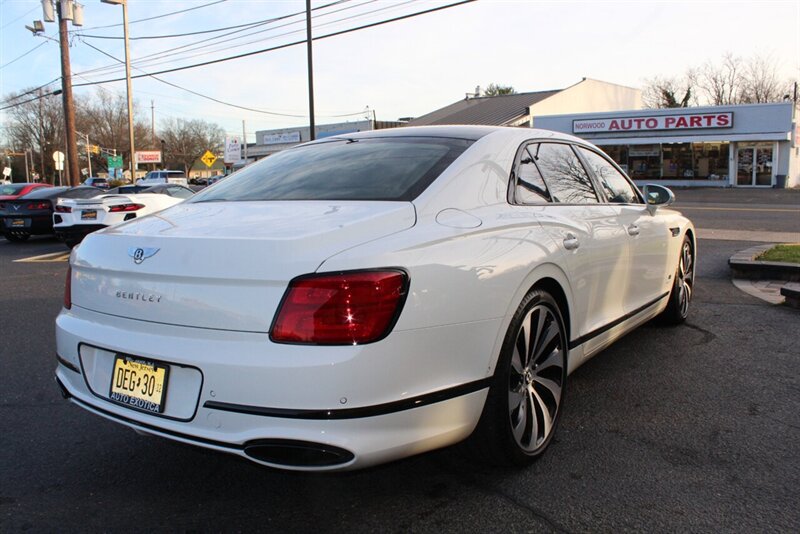 Vehicle Image 203 of 250 for 2021 Bentley Flying Spur