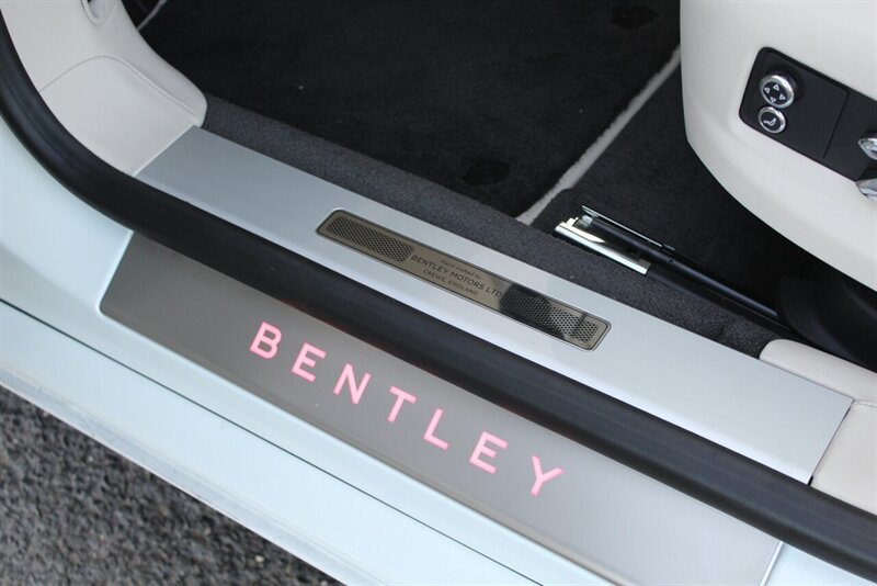 Vehicle Image 240 of 250 for 2021 Bentley Flying Spur