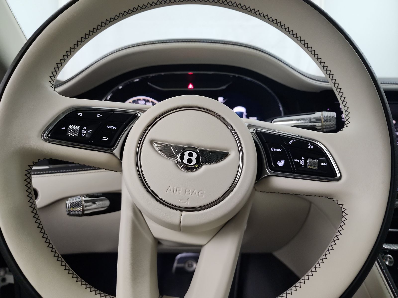 Vehicle Image 10 of 19 for 2022 Bentley Flying Spur