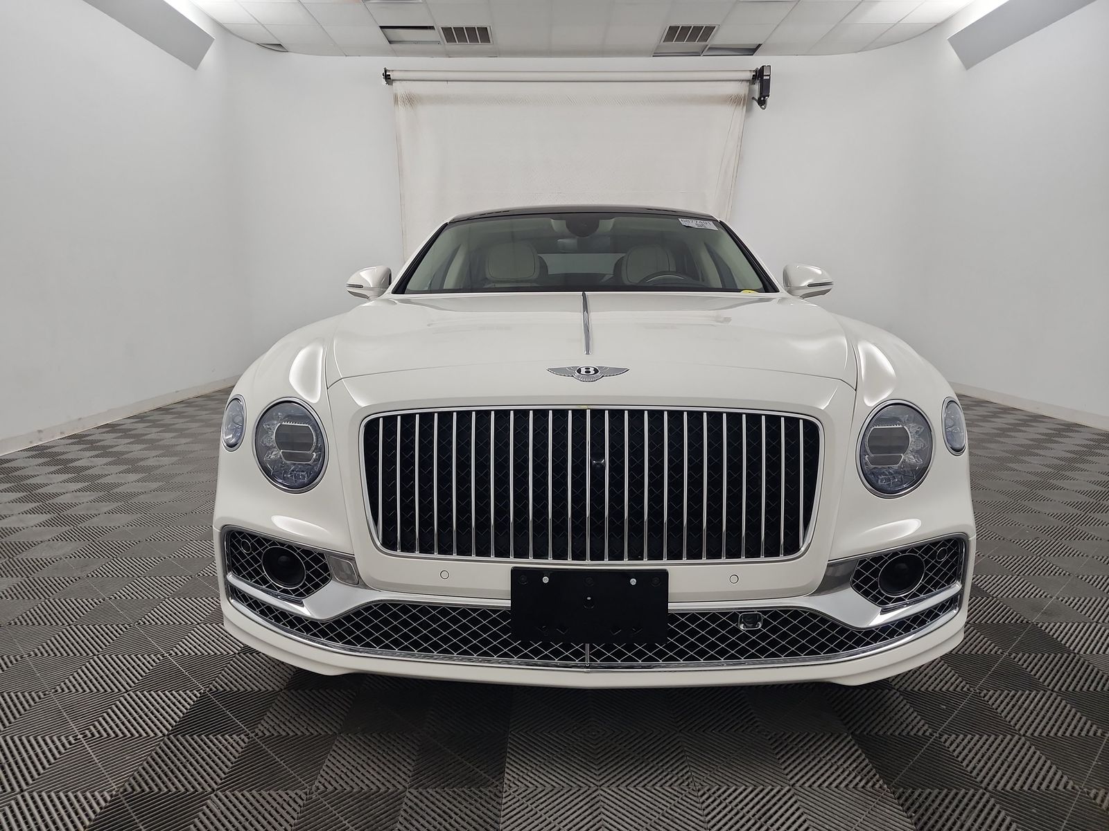 Vehicle Image 2 of 19 for 2022 Bentley Flying Spur