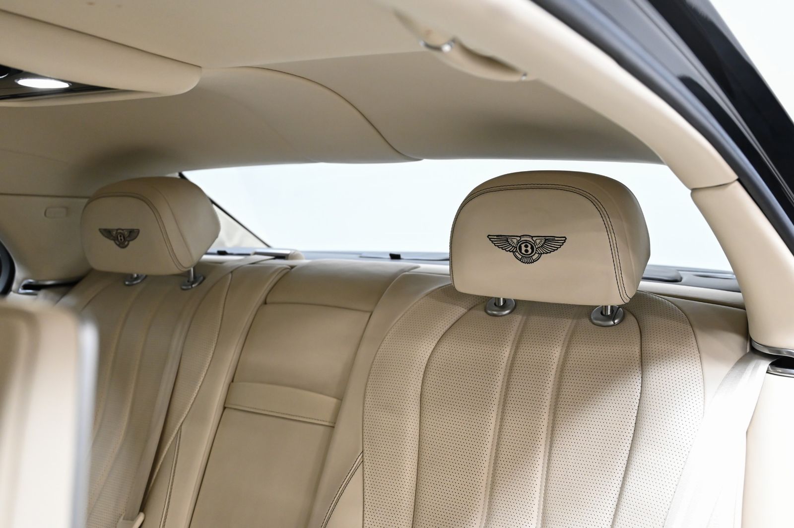 Vehicle Image 106 of 171 for 2014 Bentley Flying Spur