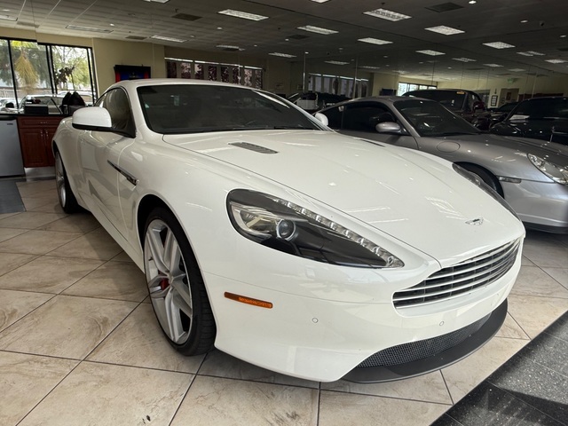2015 Aston Martin DB9 - 21