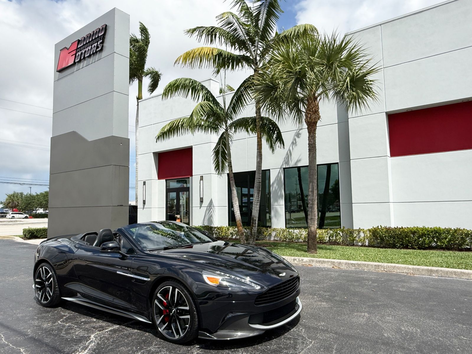 Vehicle Image 70 of 70 for 2018 Aston Martin Vanquish S