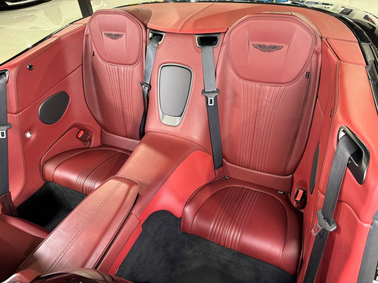 2019 Aston Martin DB11 - 73