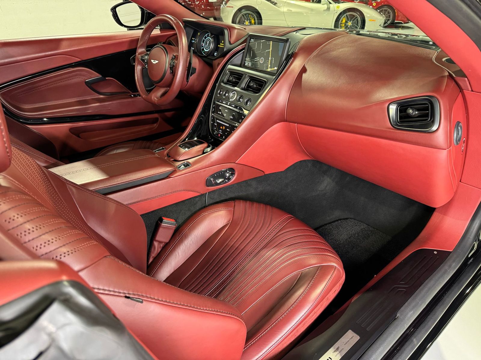 Vehicle Image 76 of 106 for 2019 Aston Martin DB11