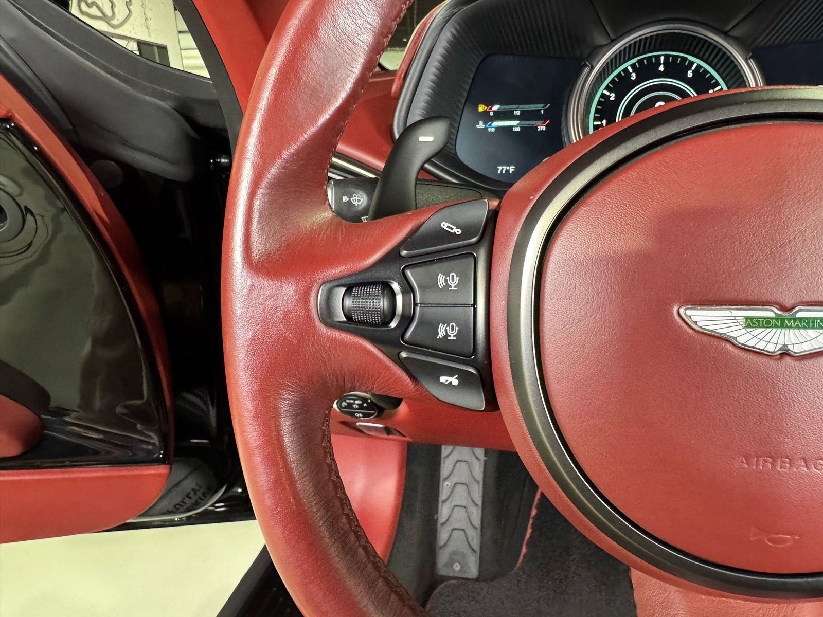2019 Aston Martin DB11 - 79