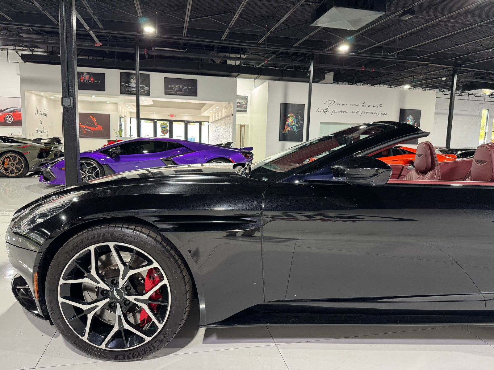 Vehicle Image 98 of 106 for 2019 Aston Martin DB11