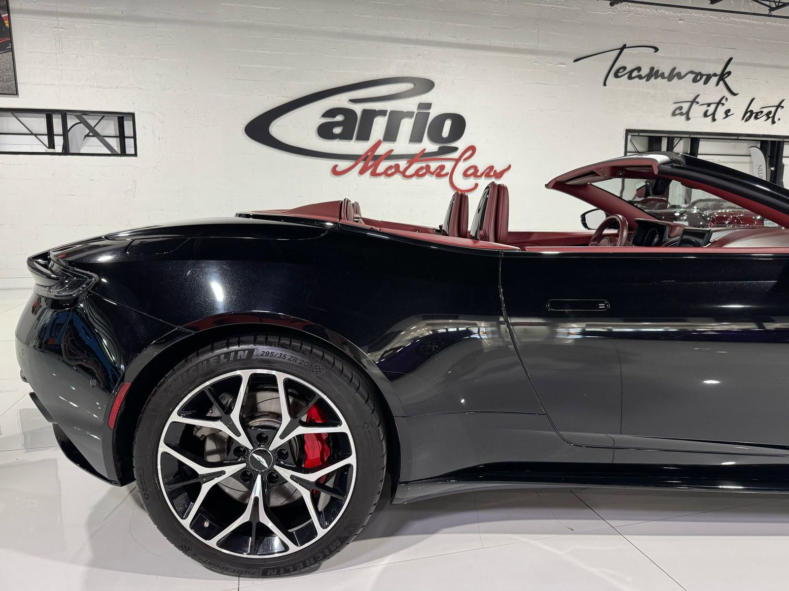 2019 Aston Martin DB11 - 100