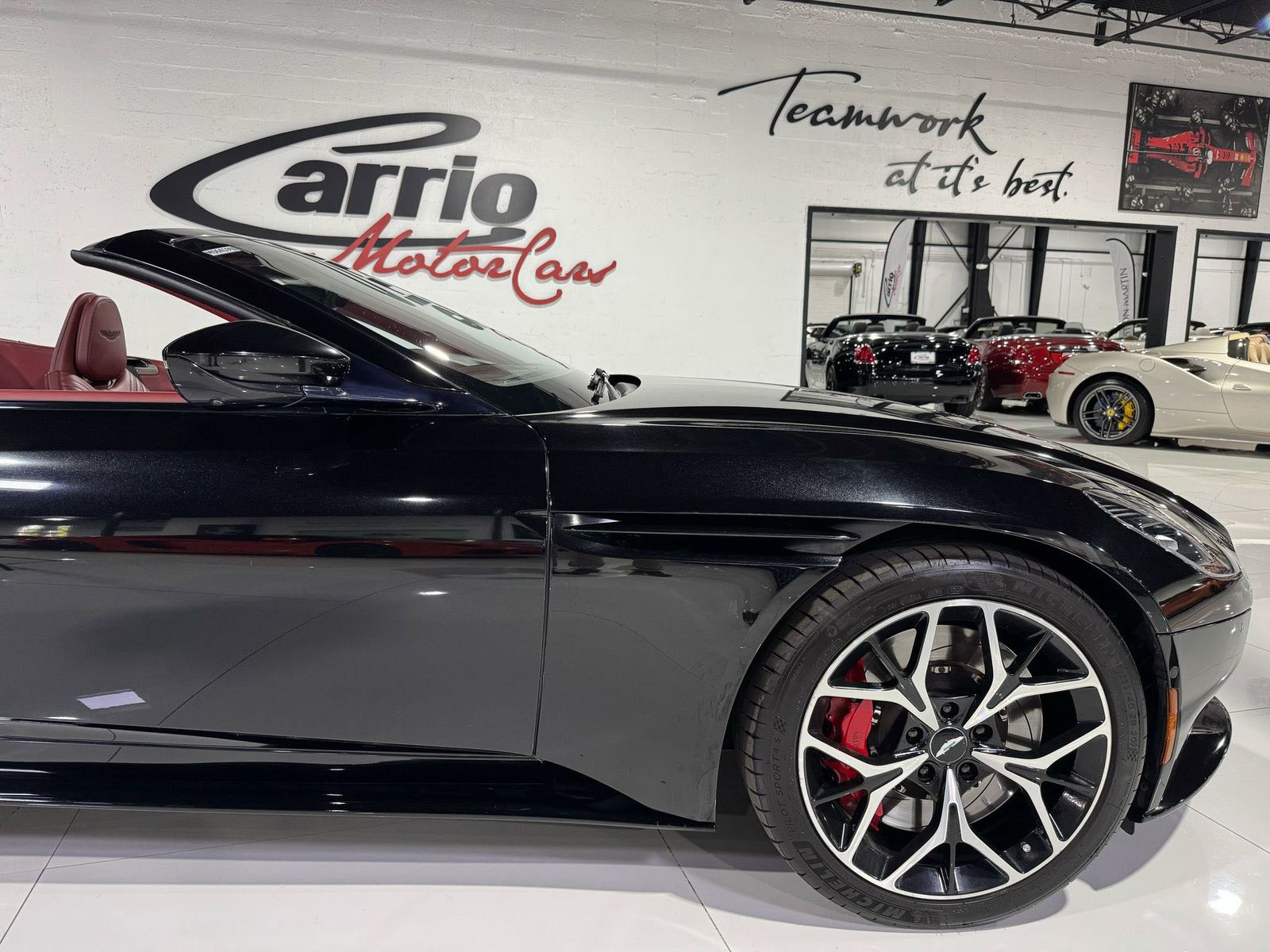 Vehicle Image 101 of 106 for 2019 Aston Martin DB11