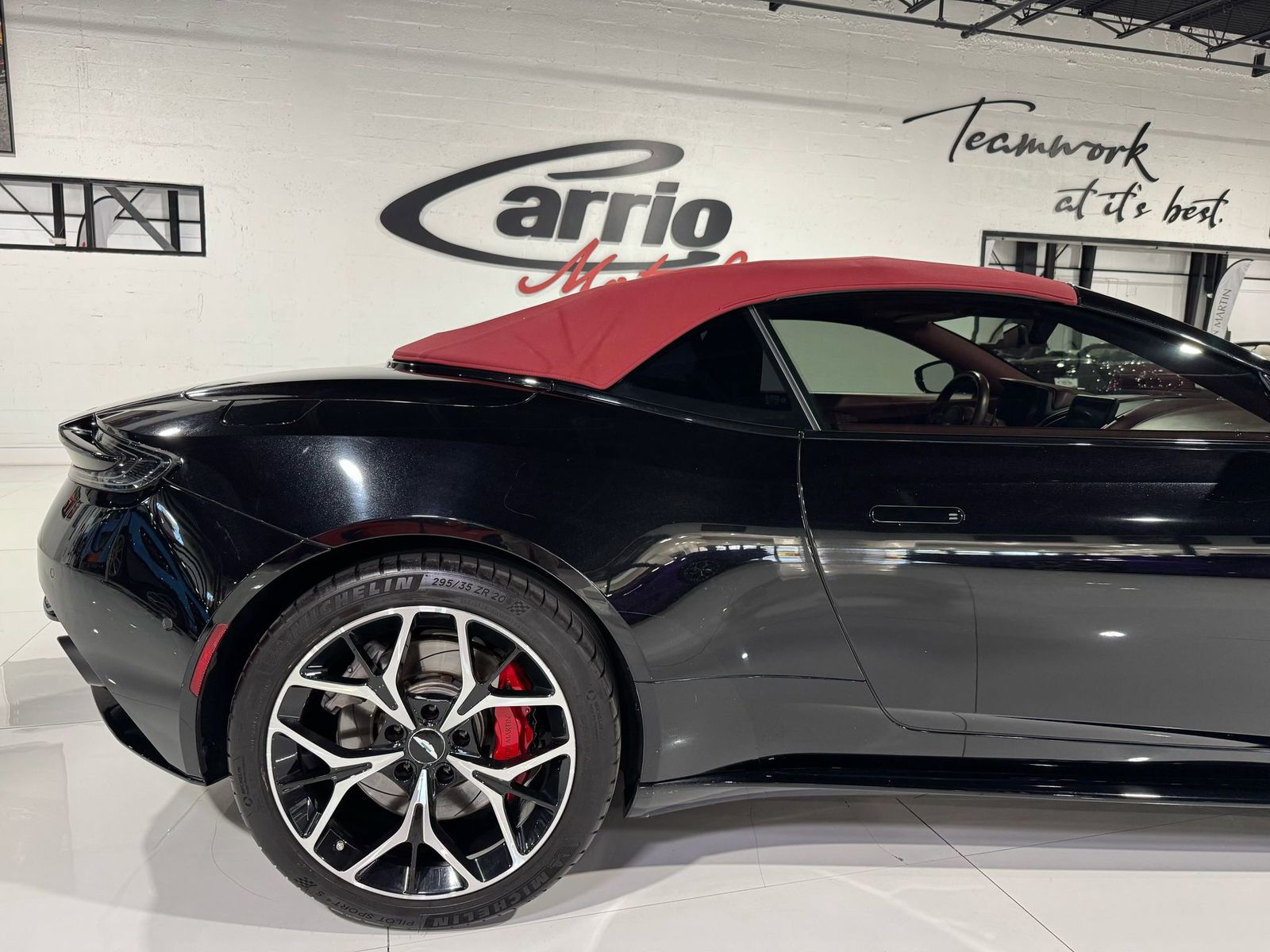 Vehicle Image 104 of 106 for 2019 Aston Martin DB11