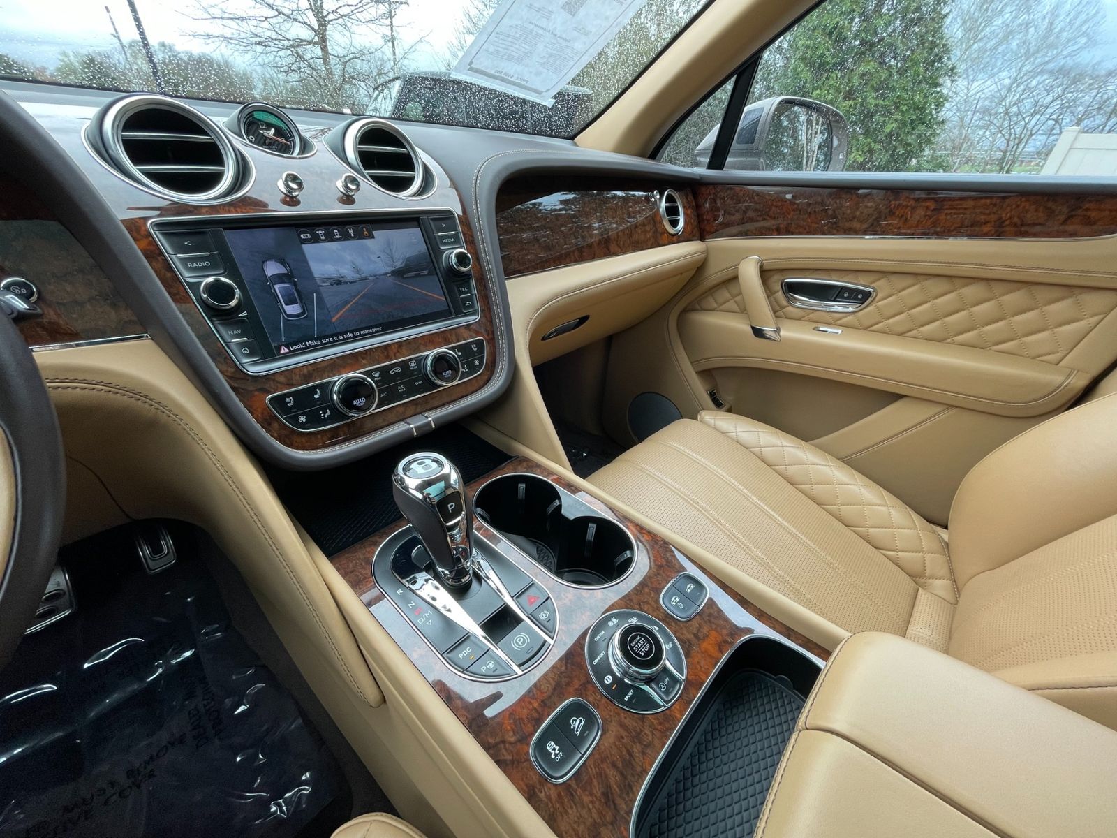 Vehicle Image 85 of 101 for 2017 Bentley Bentayga