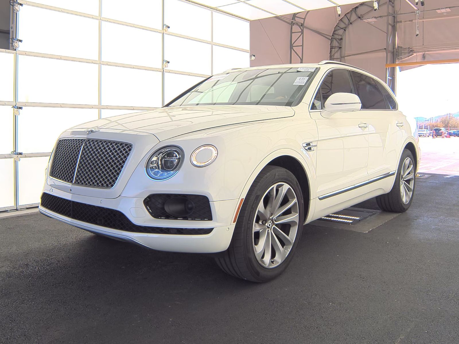 2017 Bentley Bentayga - 1