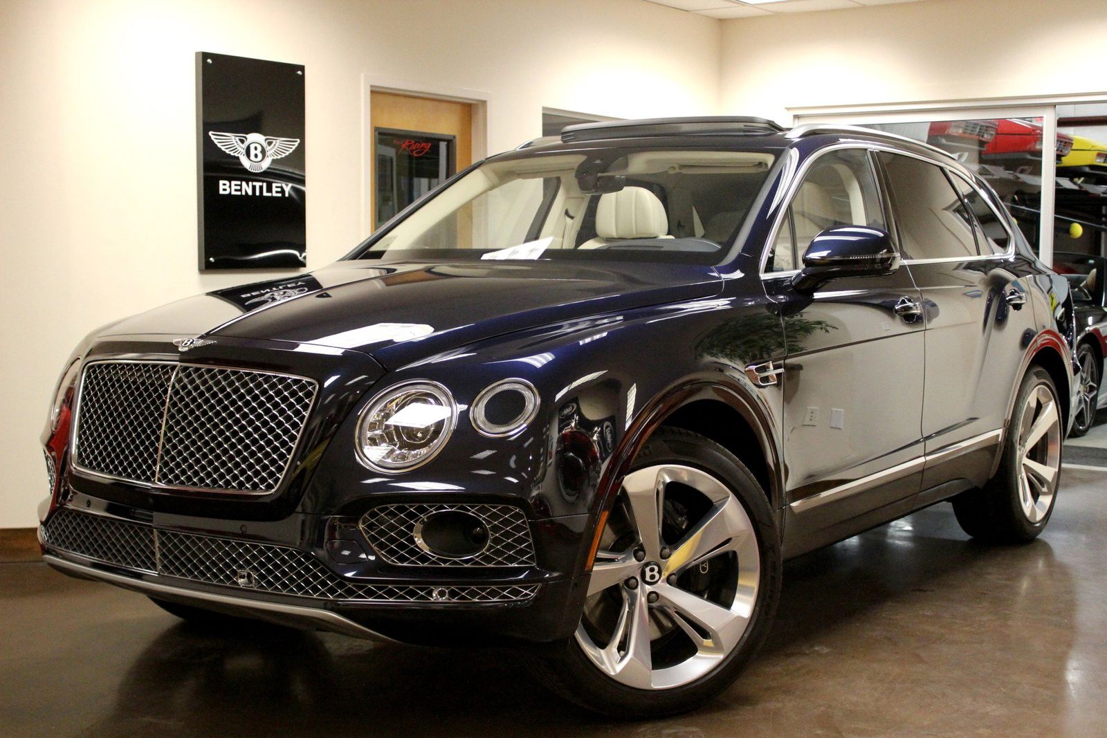 2017 Bentley Bentayga - 1