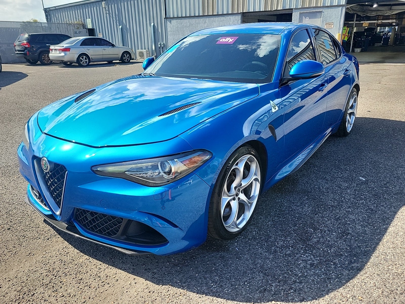 2017 Alfa Romeo Giulia - 1