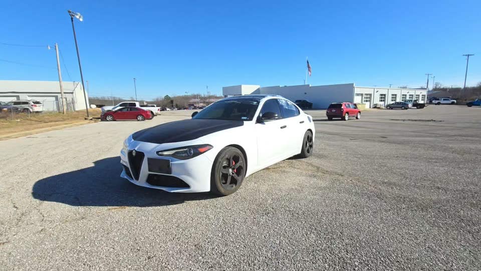 2018 Alfa Romeo Giulia - 1