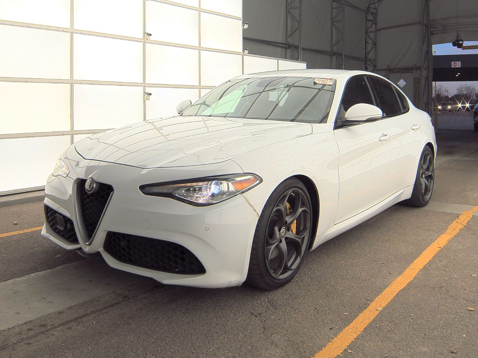 2017 Alfa Romeo Giulia - 1