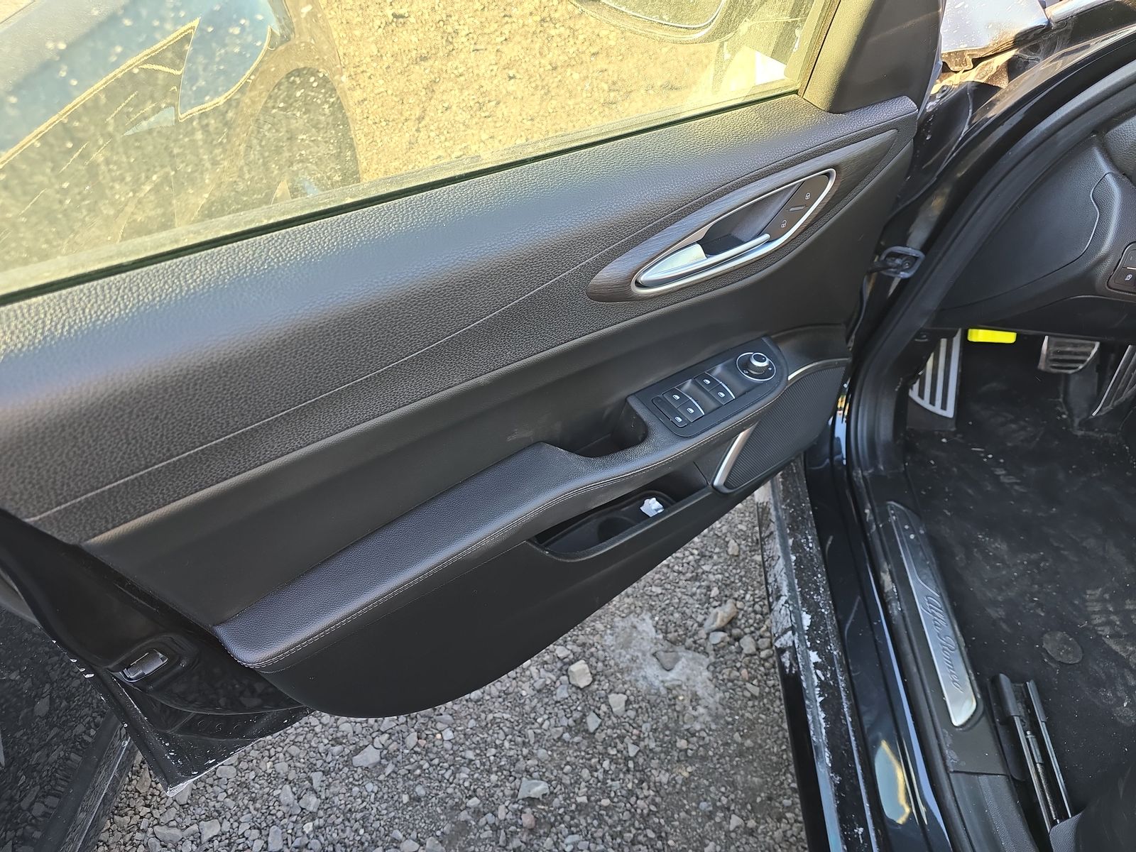 Vehicle Image 12 of 24 for 2022 Alfa Romeo Giulia