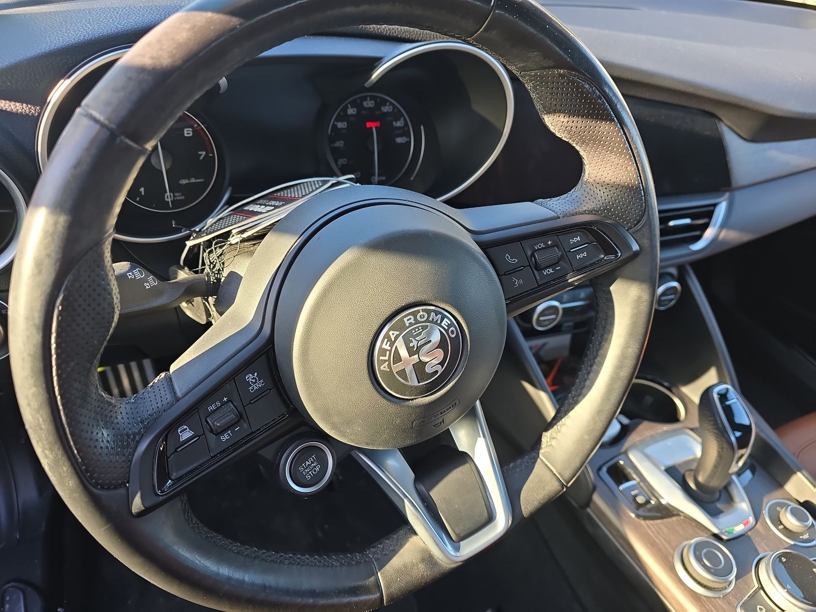 2022 Alfa Romeo Giulia - 13