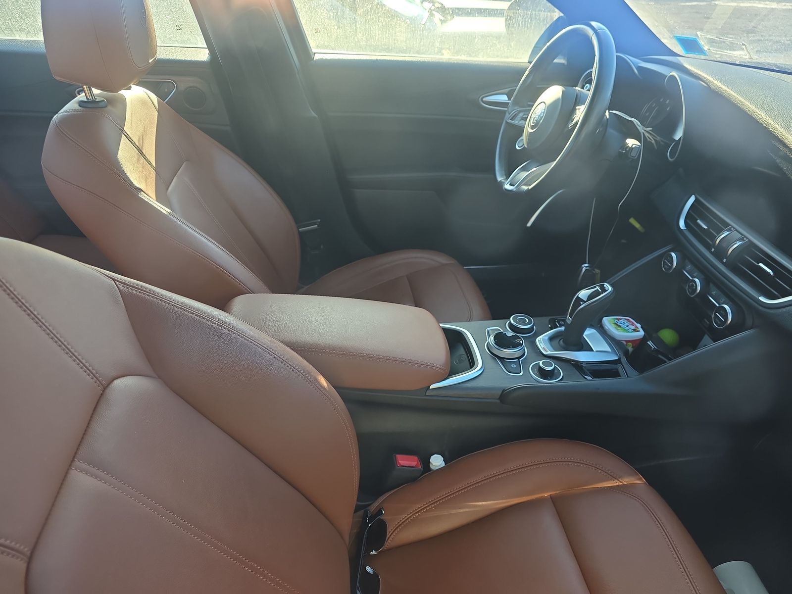 Vehicle Image 11 of 24 for 2022 Alfa Romeo Giulia
