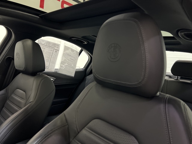 2023 Alfa Romeo Giulia - 18