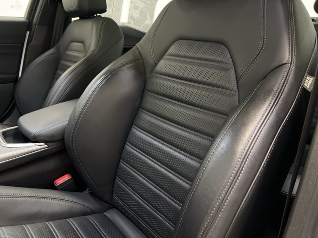 Vehicle Image 19 of 51 for 2023 Alfa Romeo Giulia