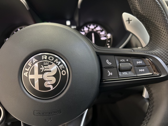 2023 Alfa Romeo Giulia - 30