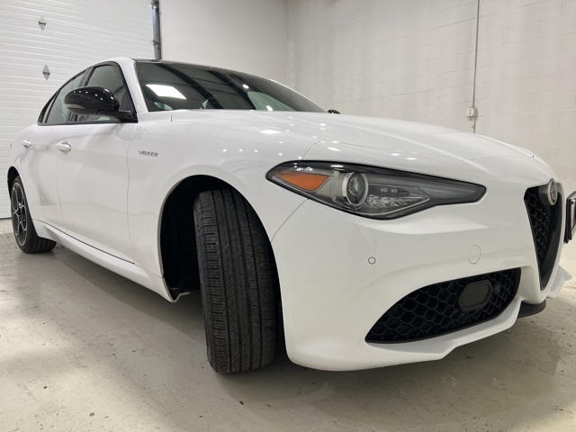 Vehicle Image 4 of 51 for 2023 Alfa Romeo Giulia