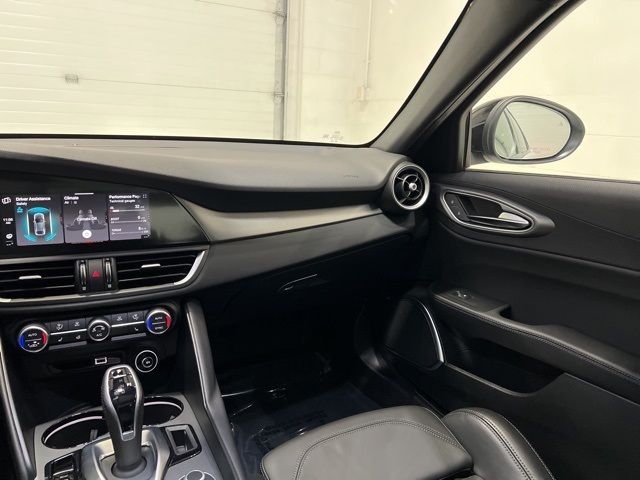 2023 Alfa Romeo Giulia - 34
