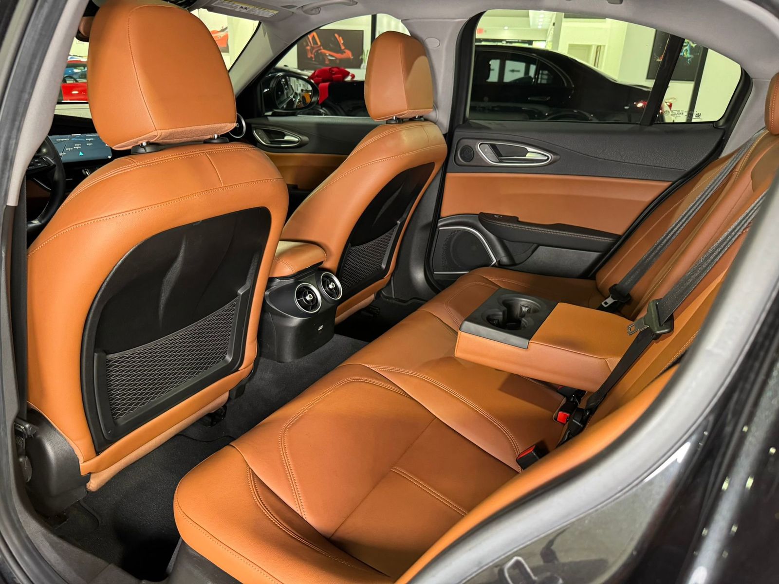 2021 Alfa Romeo Giulia - 12