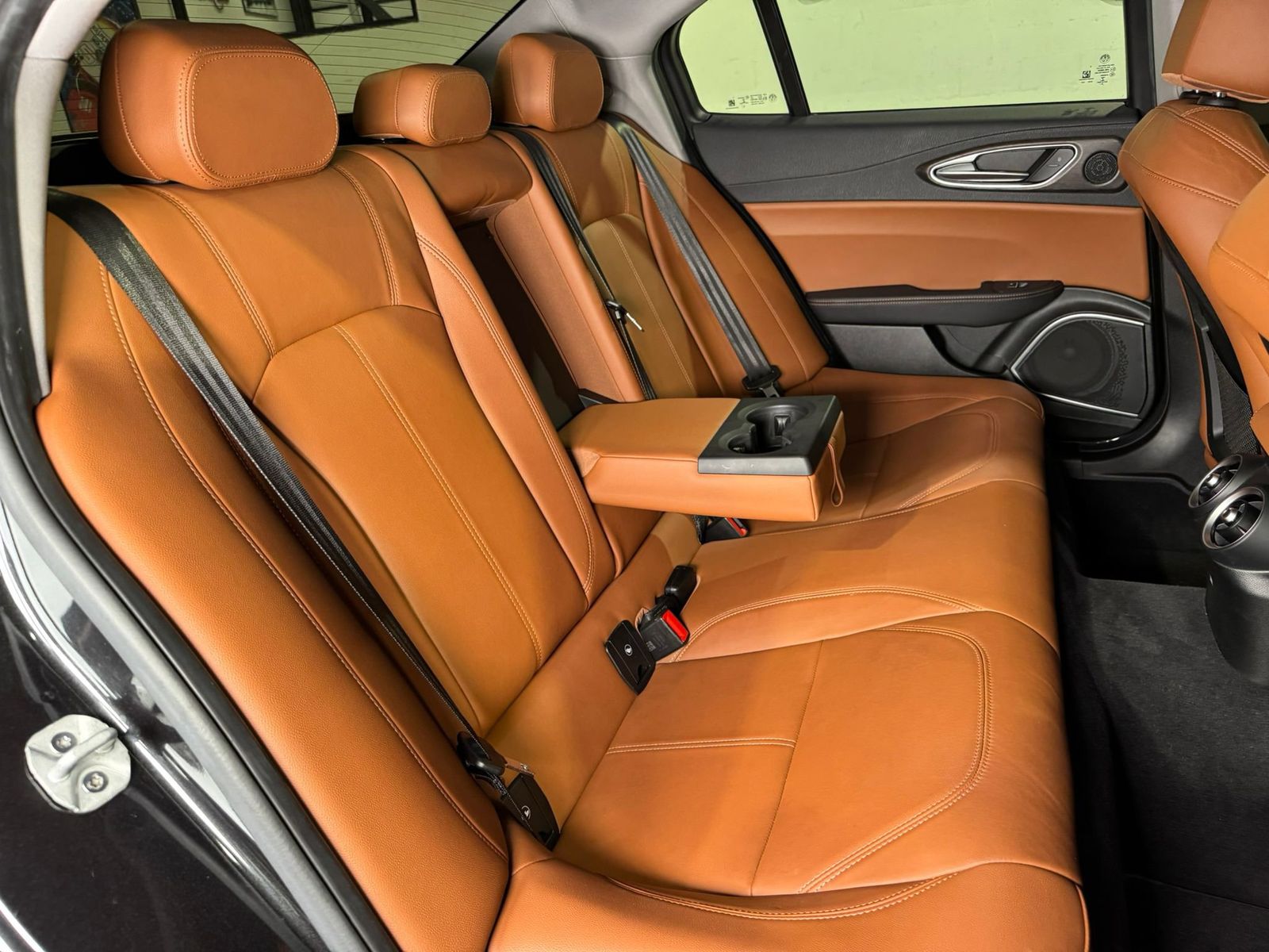 Vehicle Image 14 of 51 for 2021 Alfa Romeo Giulia