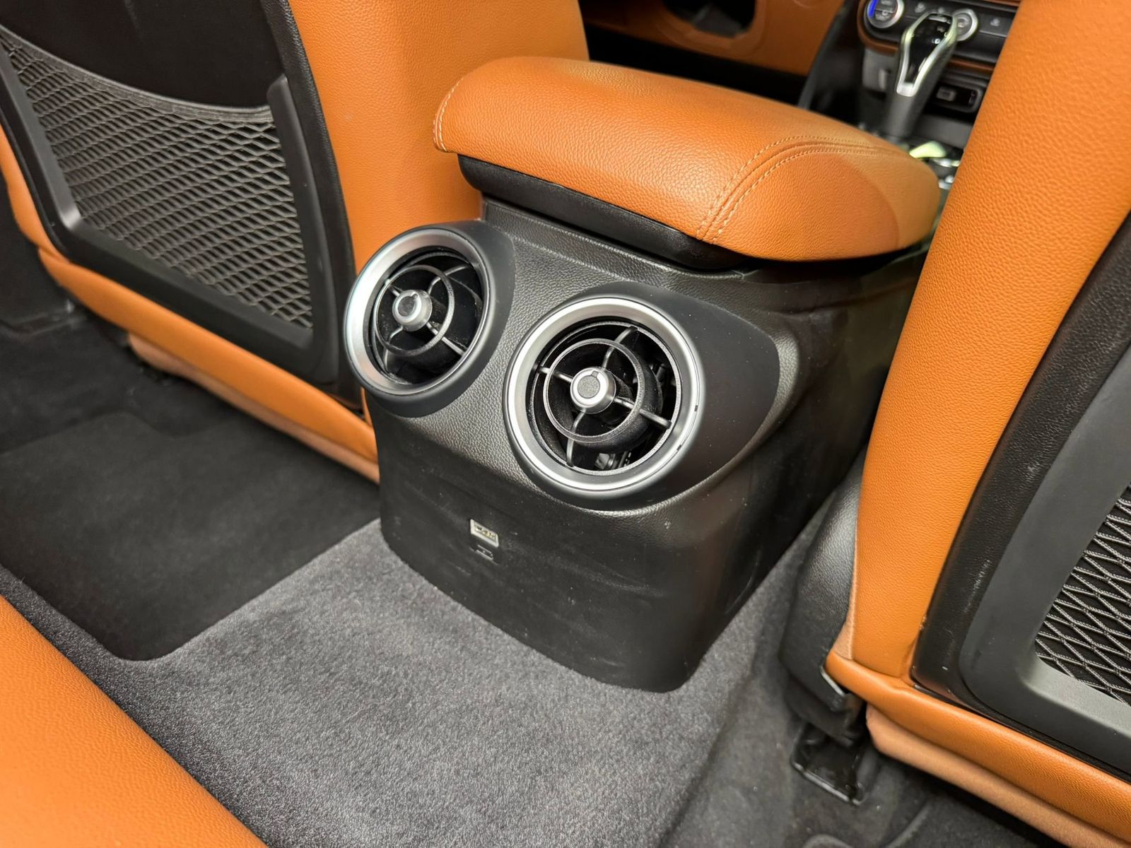 Vehicle Image 16 of 51 for 2021 Alfa Romeo Giulia