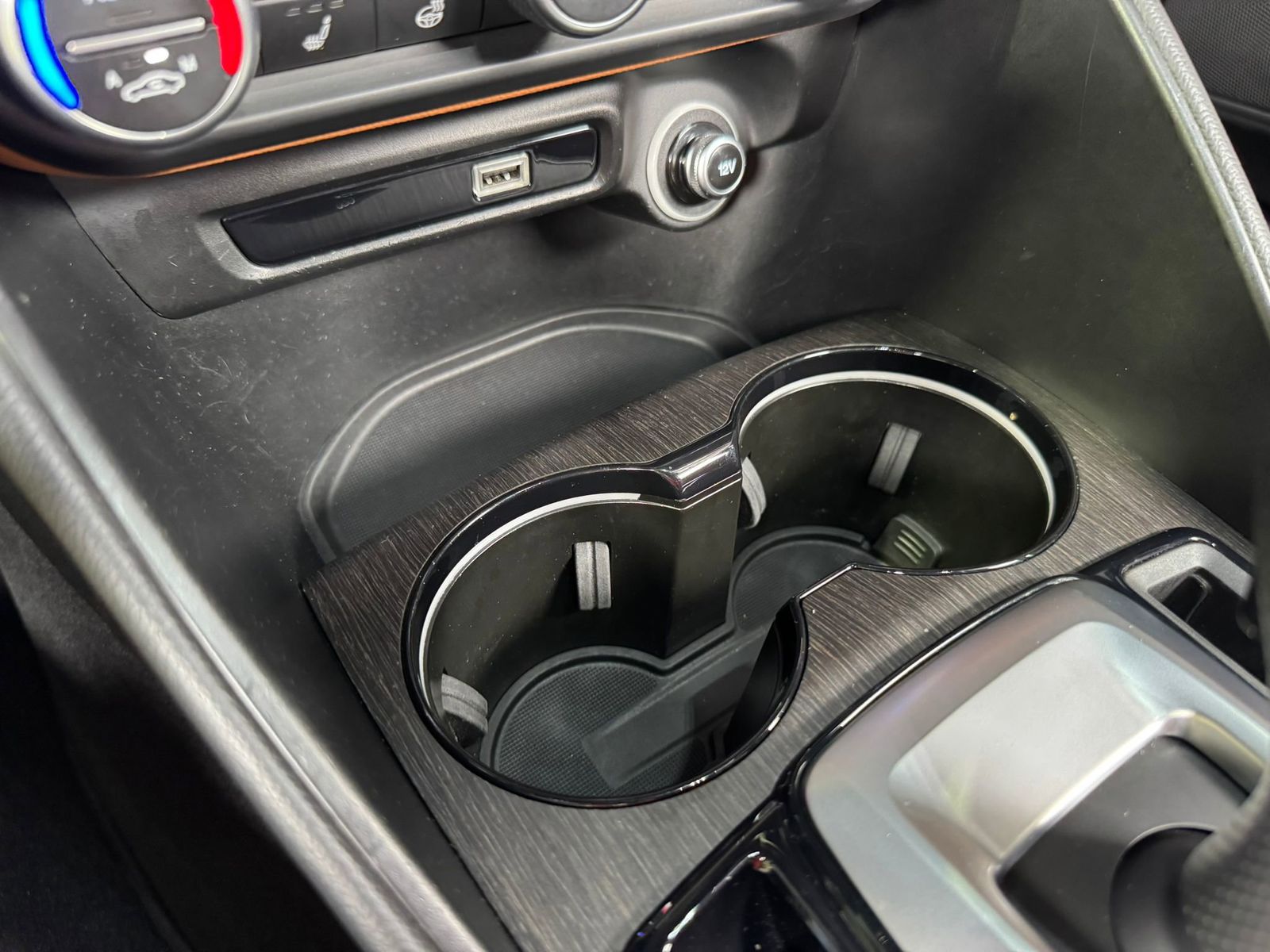 Vehicle Image 29 of 51 for 2021 Alfa Romeo Giulia