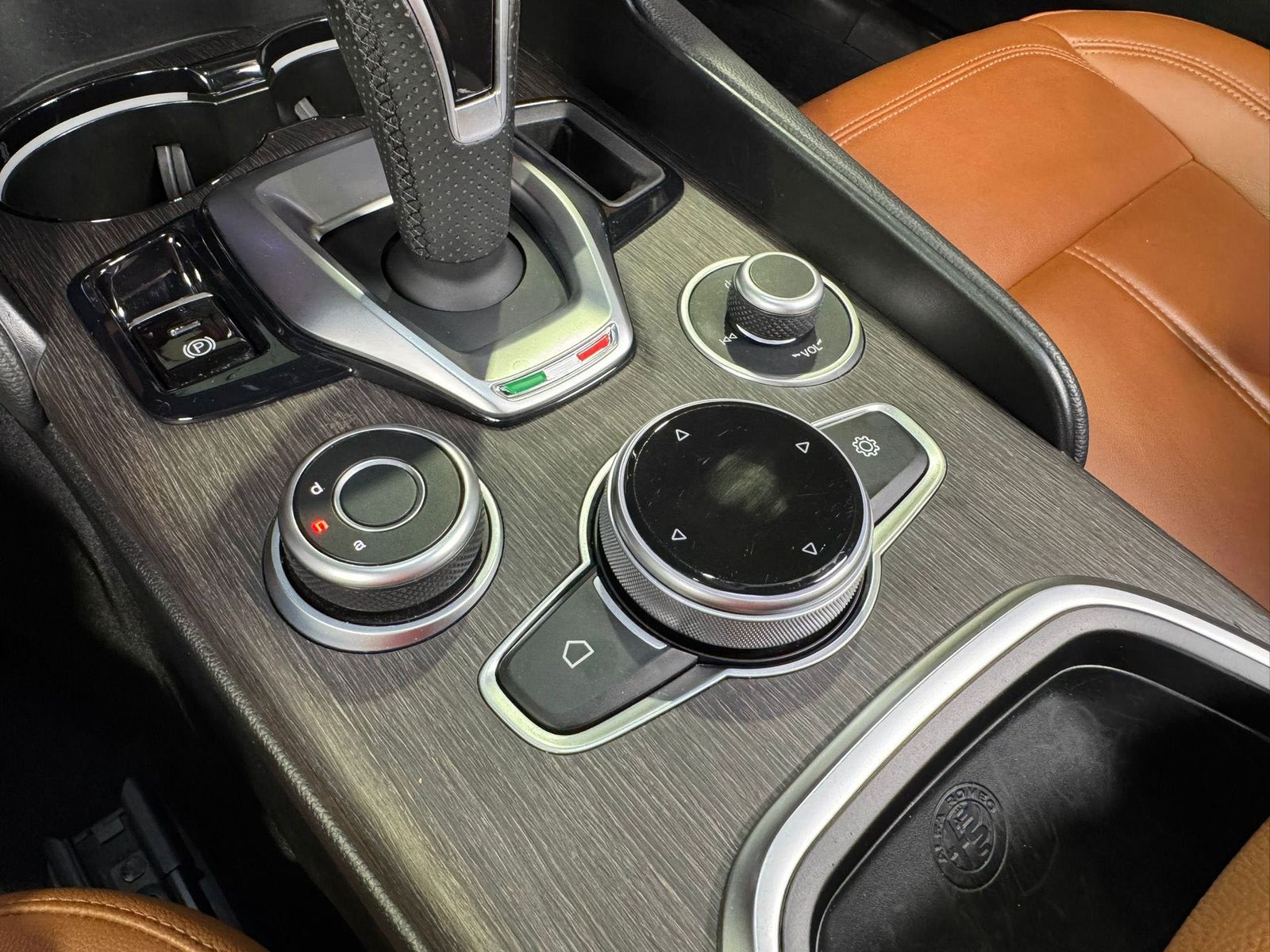 2021 Alfa Romeo Giulia - 31