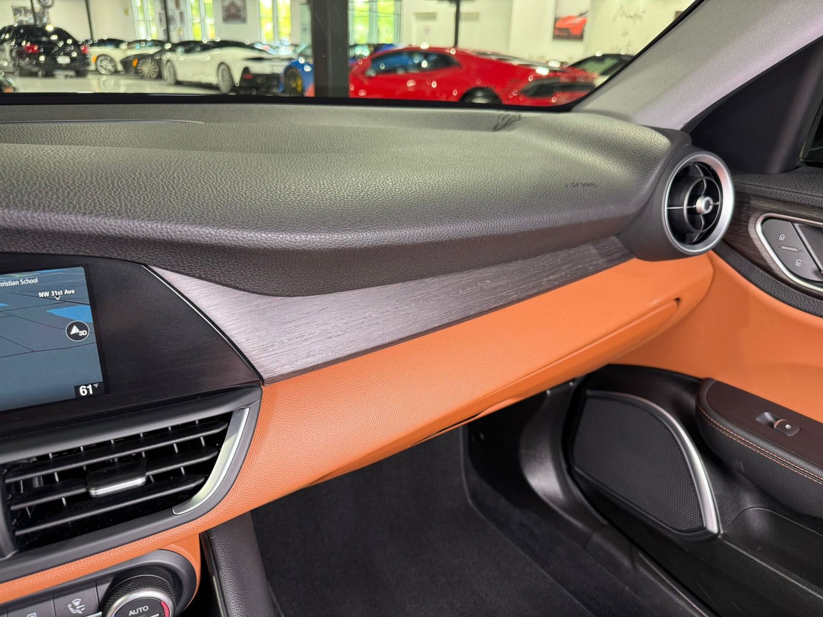 Vehicle Image 35 of 51 for 2021 Alfa Romeo Giulia
