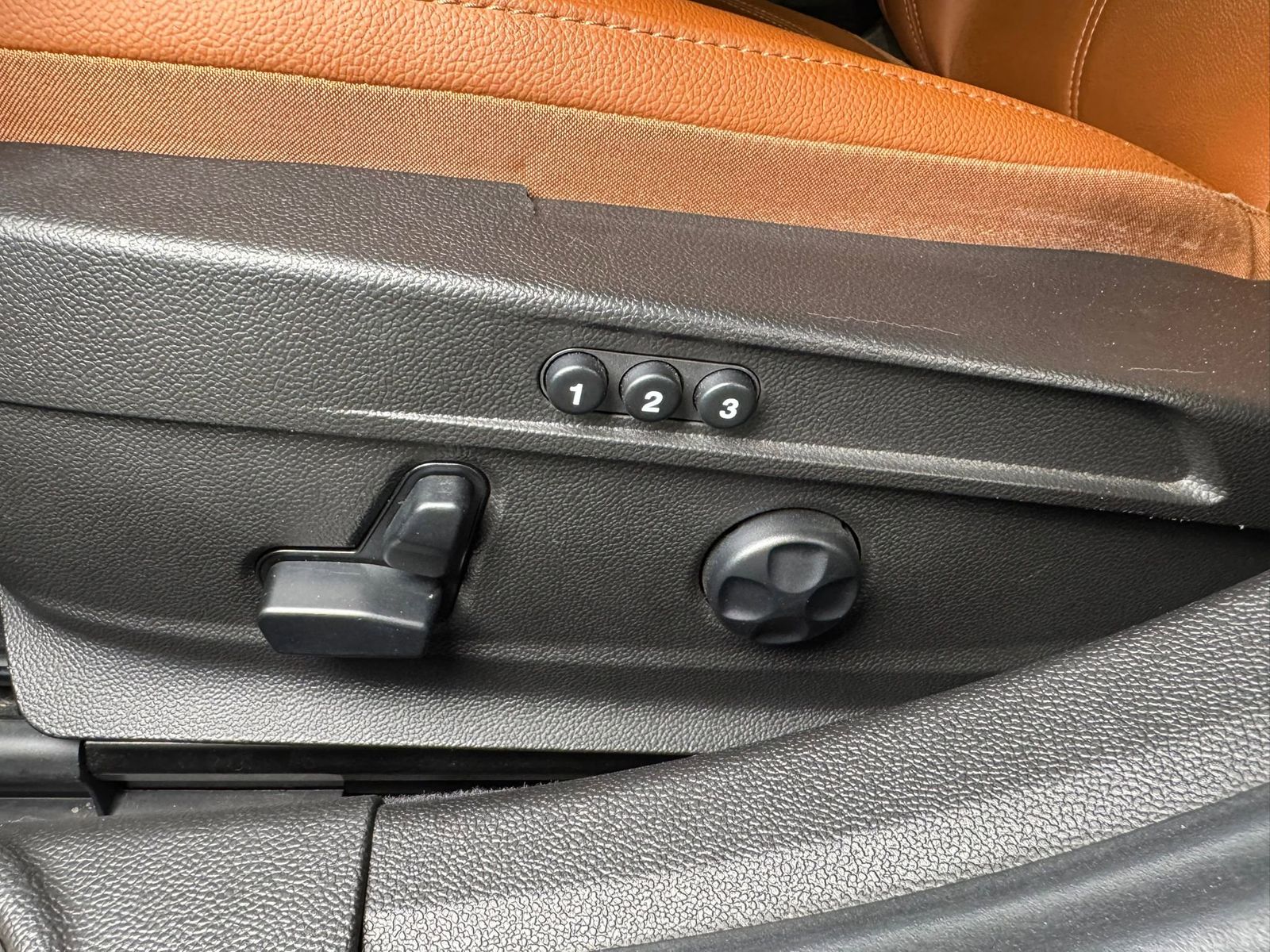Vehicle Image 37 of 51 for 2021 Alfa Romeo Giulia