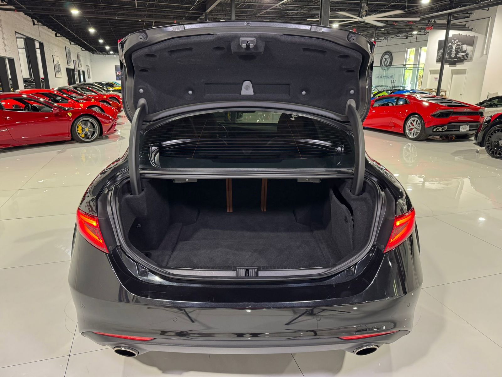 Vehicle Image 42 of 51 for 2021 Alfa Romeo Giulia