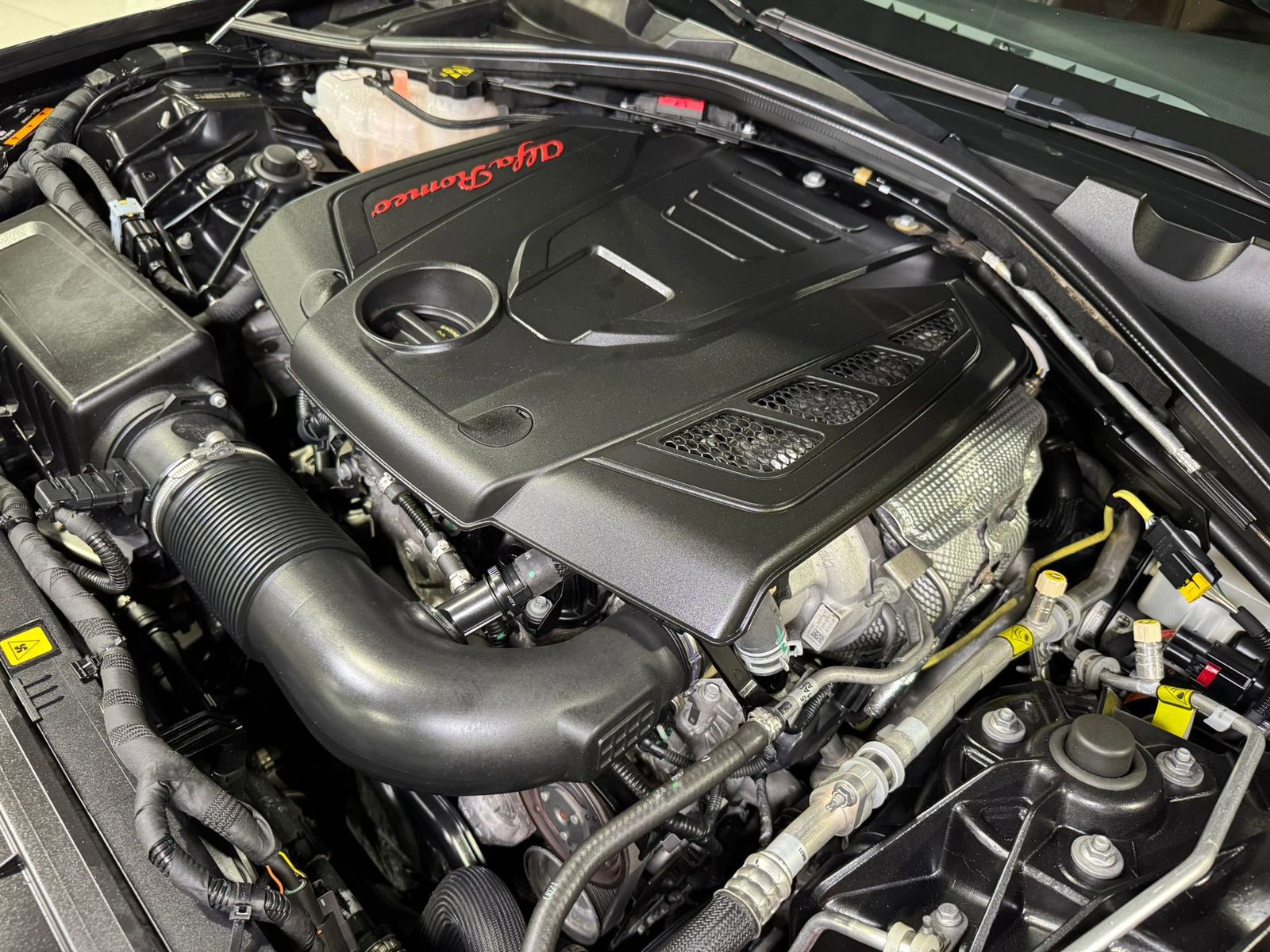 Vehicle Image 47 of 51 for 2021 Alfa Romeo Giulia